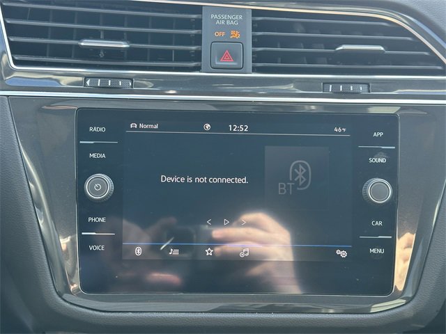 Used 2021 Volkswagen Tiguan SE image 21