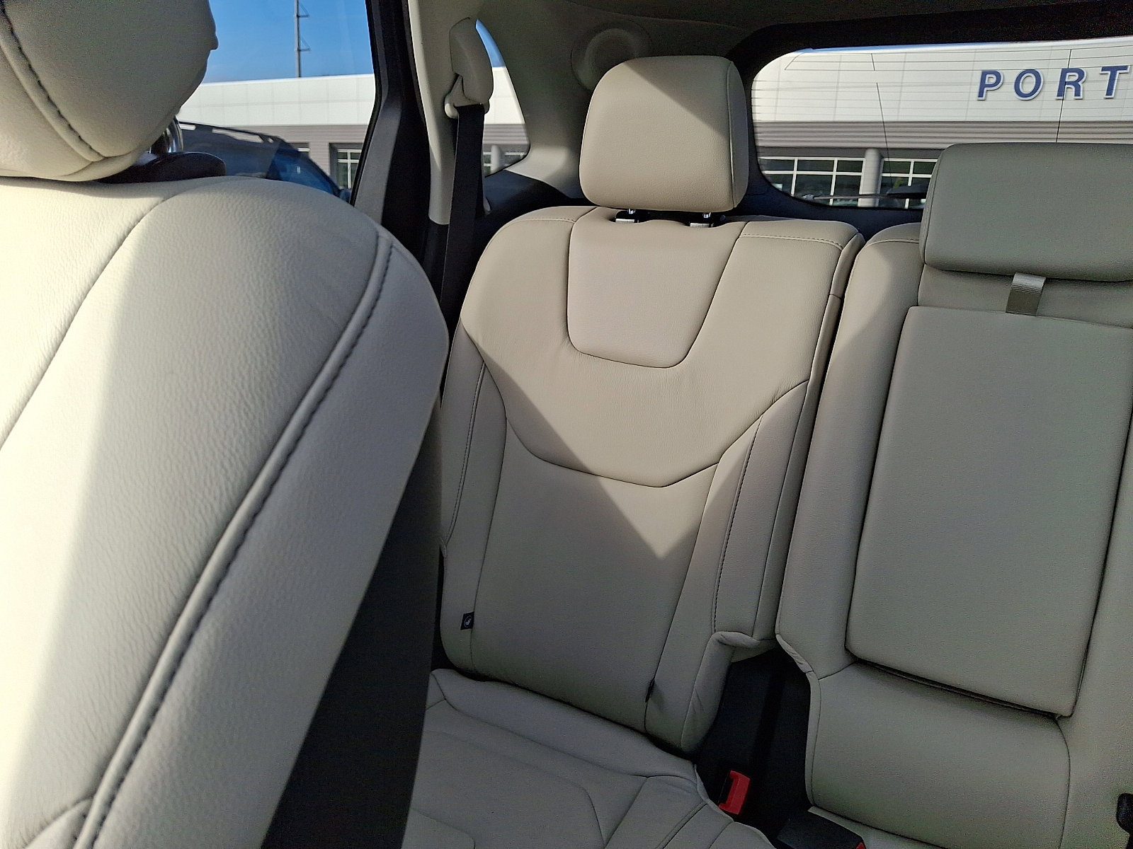 Certified 2019 Ford Edge Titanium w/ Cold Weather Package image 18