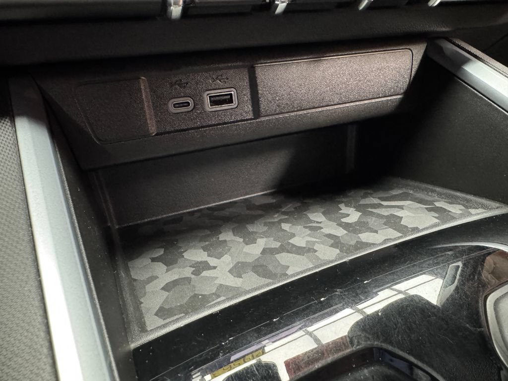 Used 2025 Chevrolet Colorado W/T AWD/4WD image 17