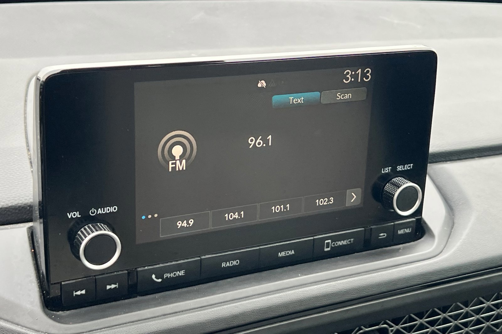 Used 2023 Honda Accord LX image 18