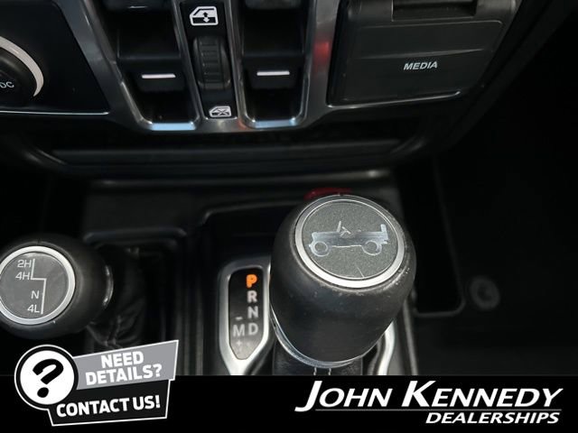 Used 2019 Jeep Wrangler Unlimited Sahara AWD/4WD image 36
