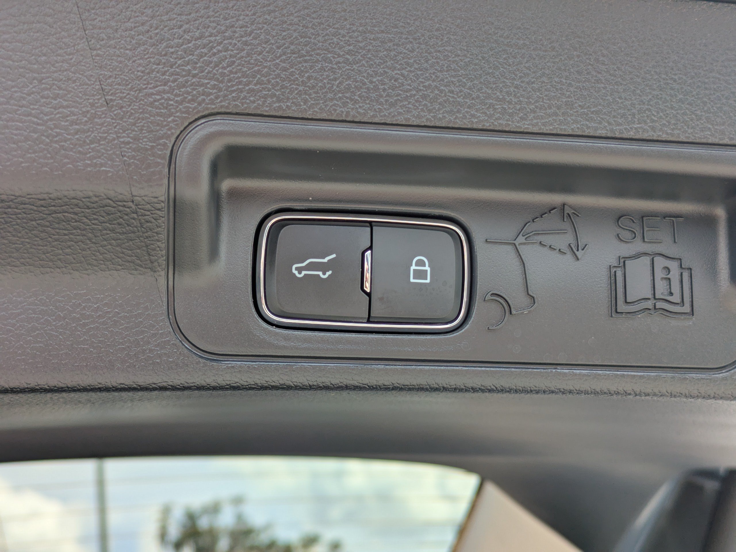 Certified 2025 Ford Explorer Active RWD image 13
