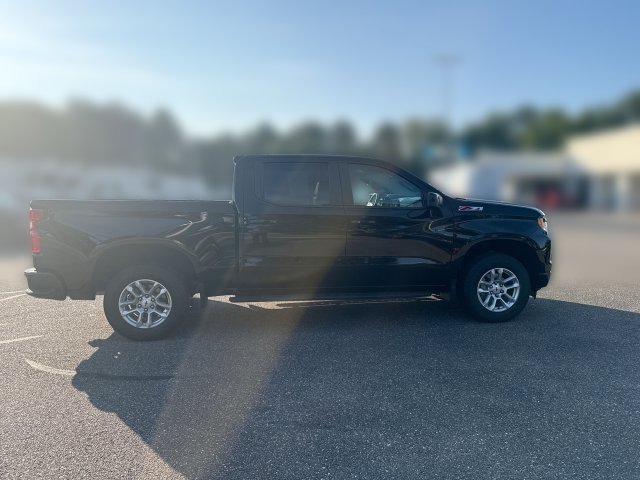 Used 2024 Chevrolet Silverado 1500 RST AWD/4WD image 9