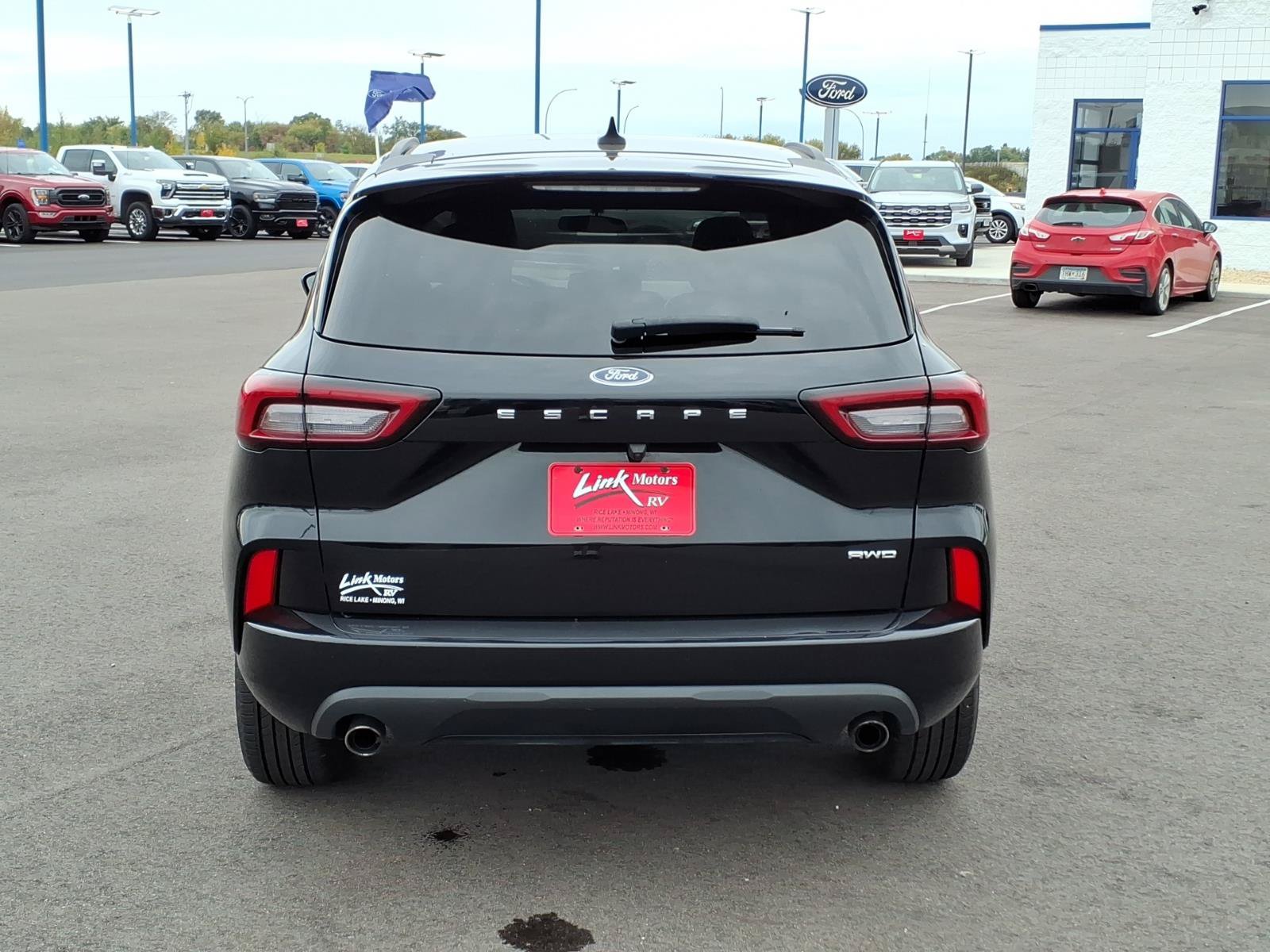 Certified 2024 Ford Escape ST-Line AWD/4WD image 4