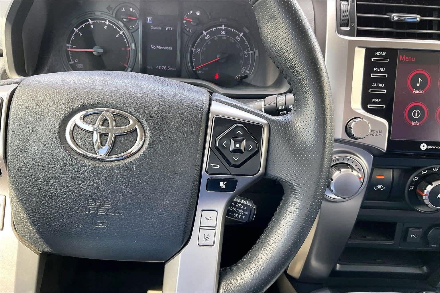 Used 2021 Toyota 4Runner SR5 AWD/4WD image 25