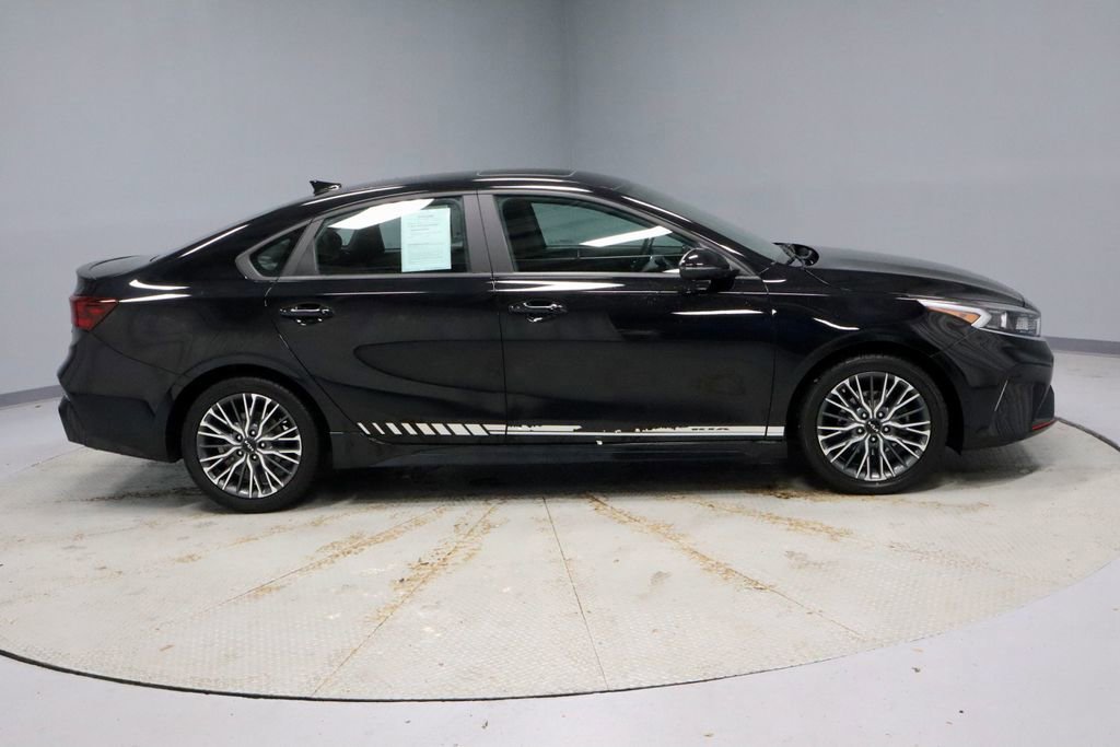 Used 2023 Kia Forte GT-Line w/ GT-Line Premium Package FWD image 6