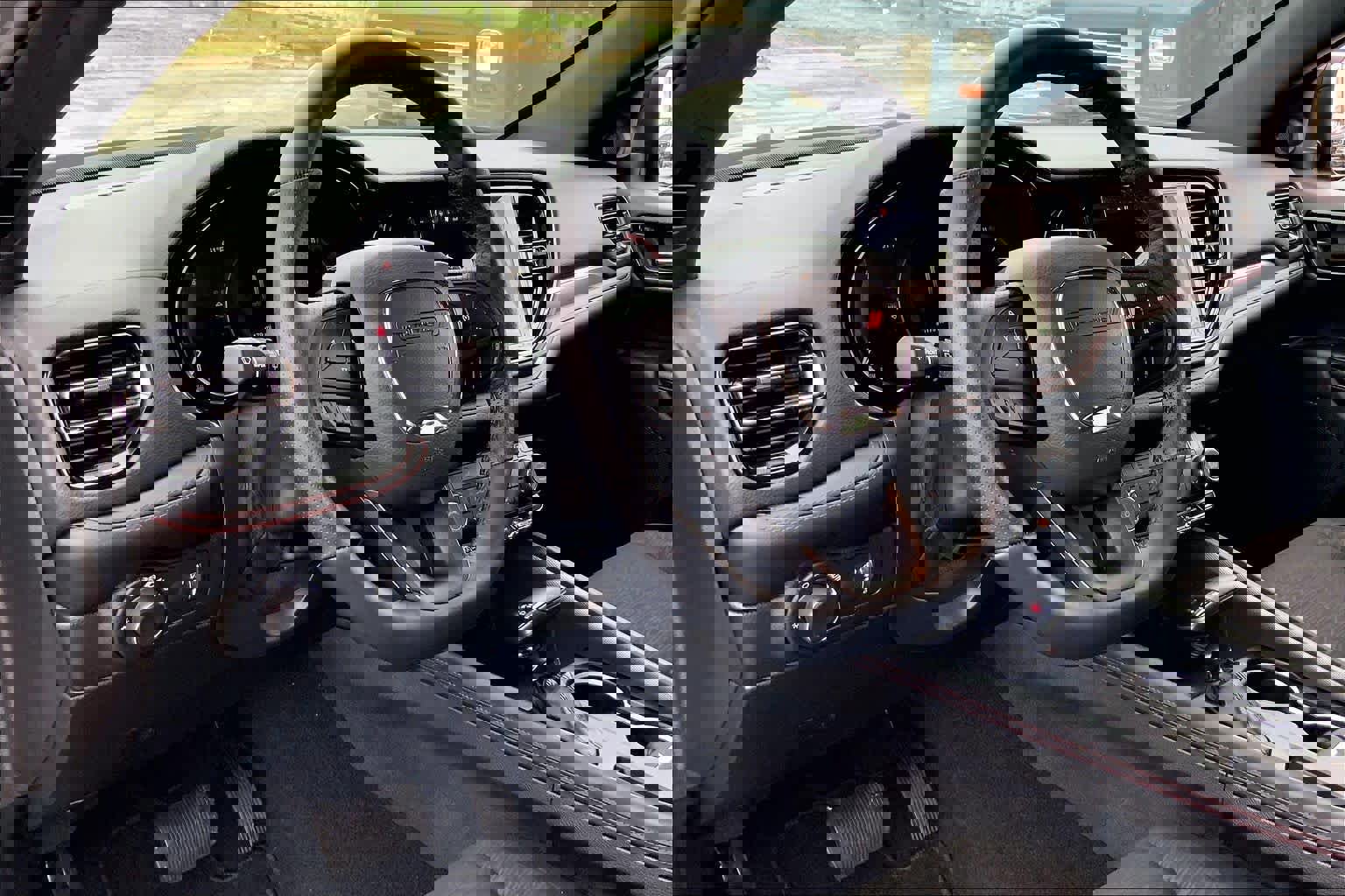 Used 2025 Dodge Durango GT w/ Blacktop Package image 15