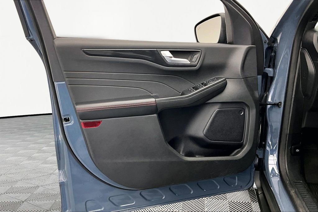 Certified 2023 Ford Escape ST-Line w/ Tech Pack #1 image 23