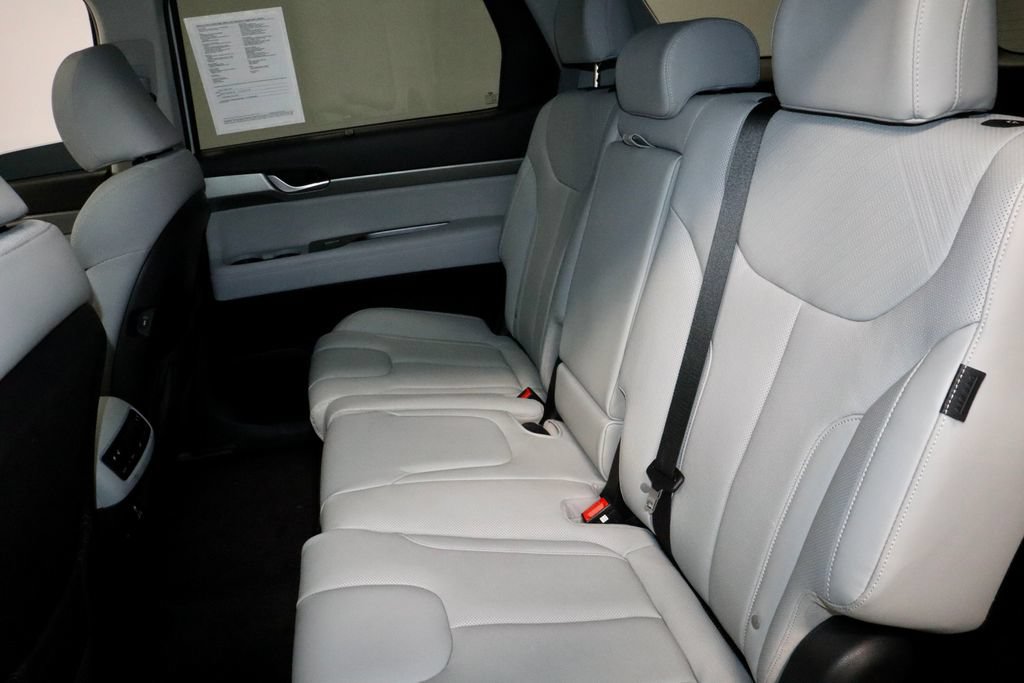 Used 2025 Hyundai Palisade SEL FWD image 23