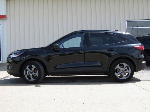 Certified 2025 Ford Escape ST-Line AWD/4WD image 11