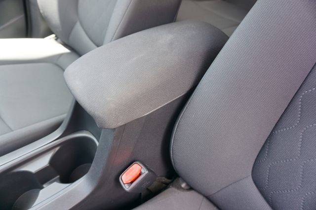 Used 2022 Toyota Corolla Cross LE w/ Moonroof Package FWD image 18