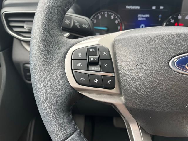 Certified 2023 Ford Explorer XLT w/ Equipment Group 202A RWD image 15