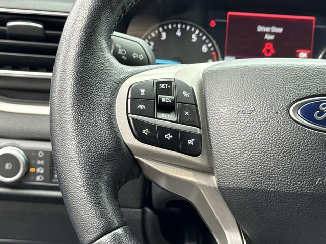 Certified 2022 Ford Explorer XLT w/ Equipment Group 202A image 24