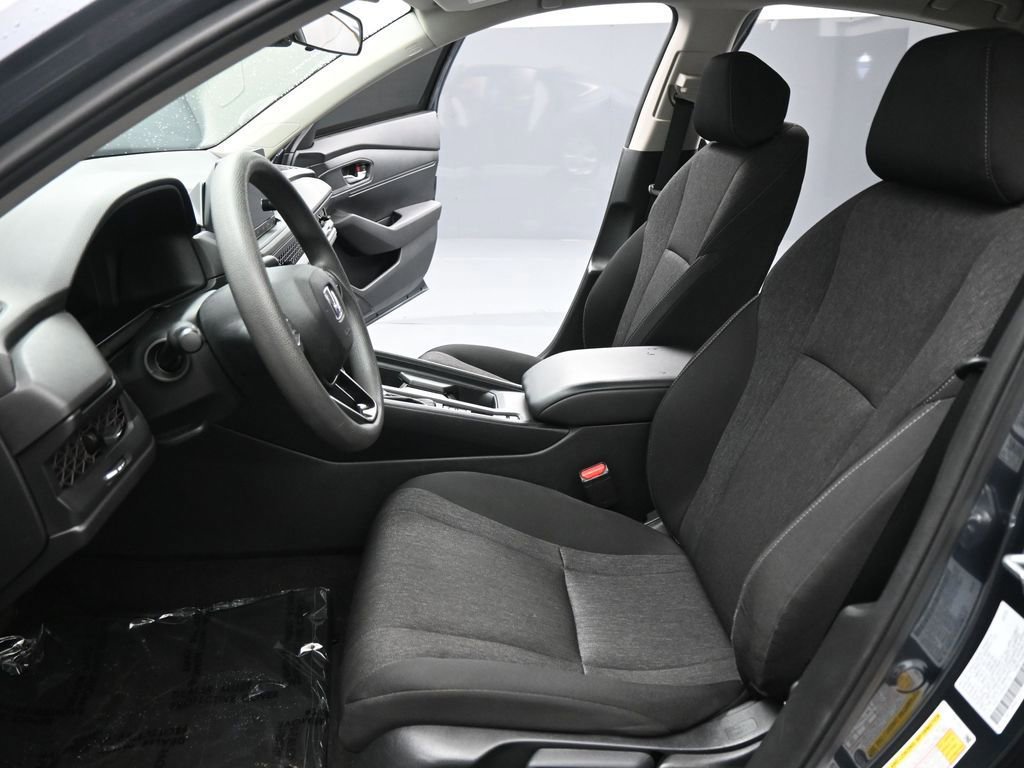Used 2023 Honda Accord LX image 36