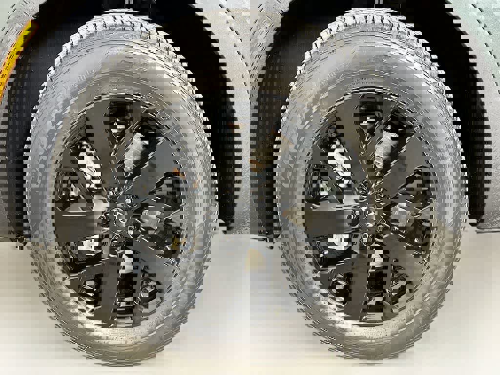 Used 2022 Kia Sorento S w/ Panoramic Sunroof Package image 11