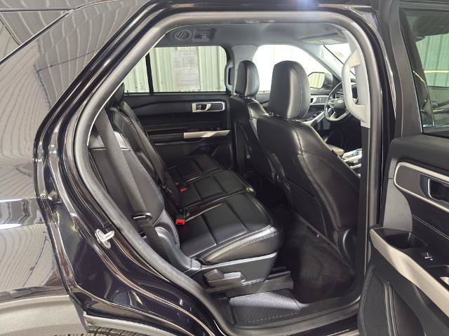 Certified 2021 Ford Explorer XLT w/ Equipment Group 202A RWD image 30