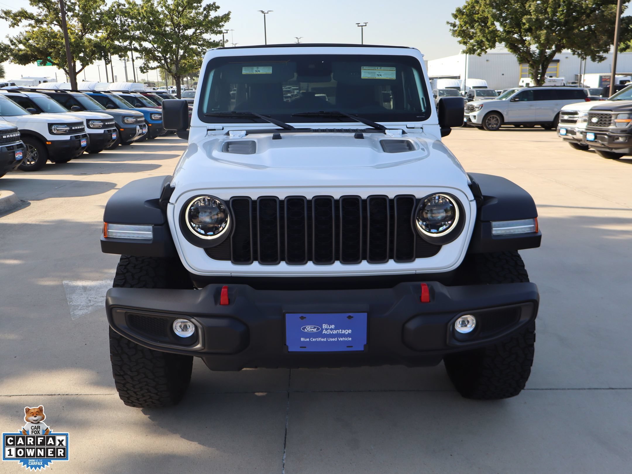 Used 2024 Jeep Wrangler Unlimited Rubicon w/ Convenience Group AWD/4WD image 10
