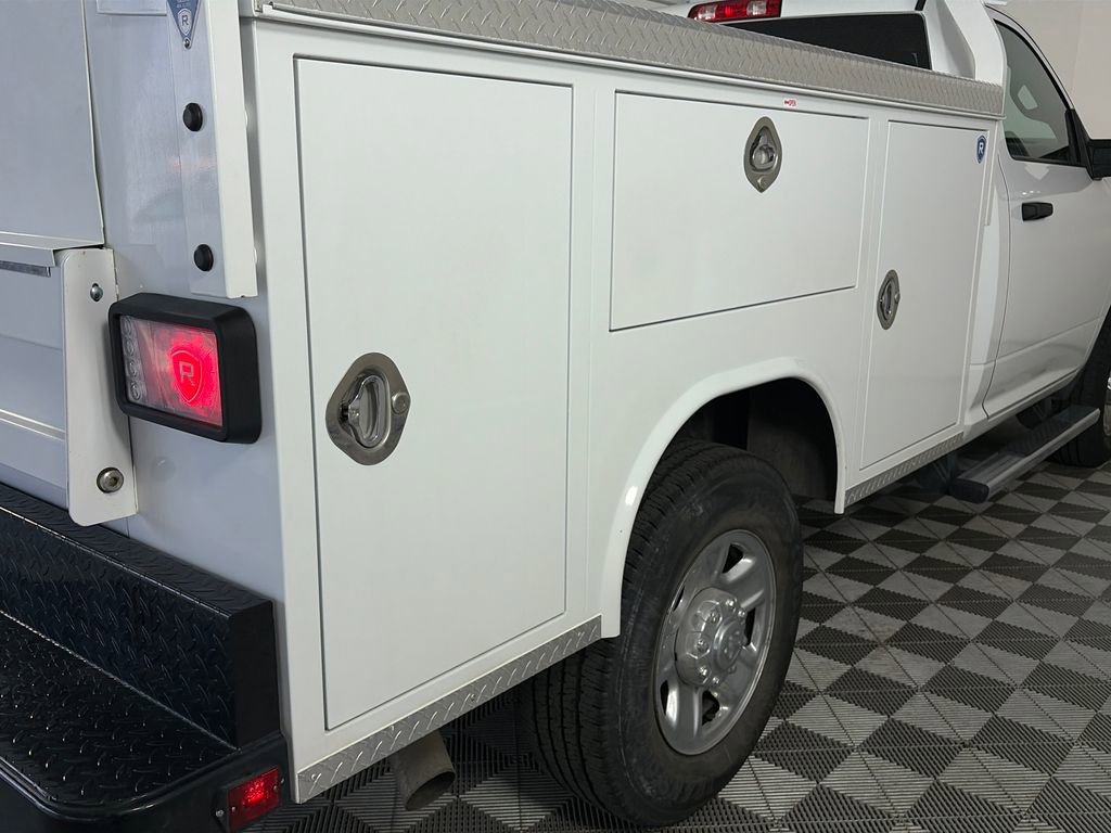 Used 2024 RAM 3500 Tradesman w/ Chrome Appearance Group AWD/4WD image 27
