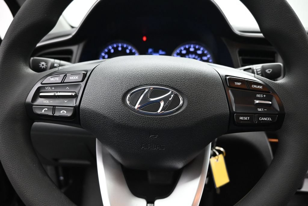 Used 2019 Hyundai Elantra SE w/ Cargo Package FWD image 11