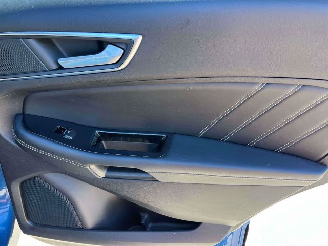 Certified 2019 Ford Edge ST w/ Cold Weather Package AWD/4WD image 21