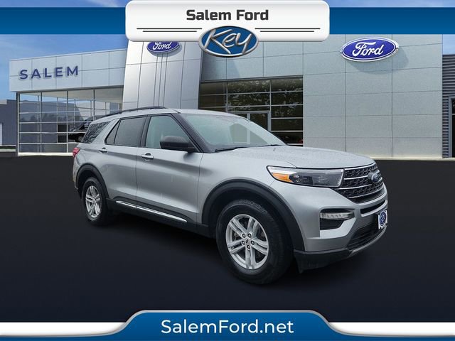 Certified 2022 Ford Explorer XLT w/ Equipment Group 202A AWD/4WD image 1