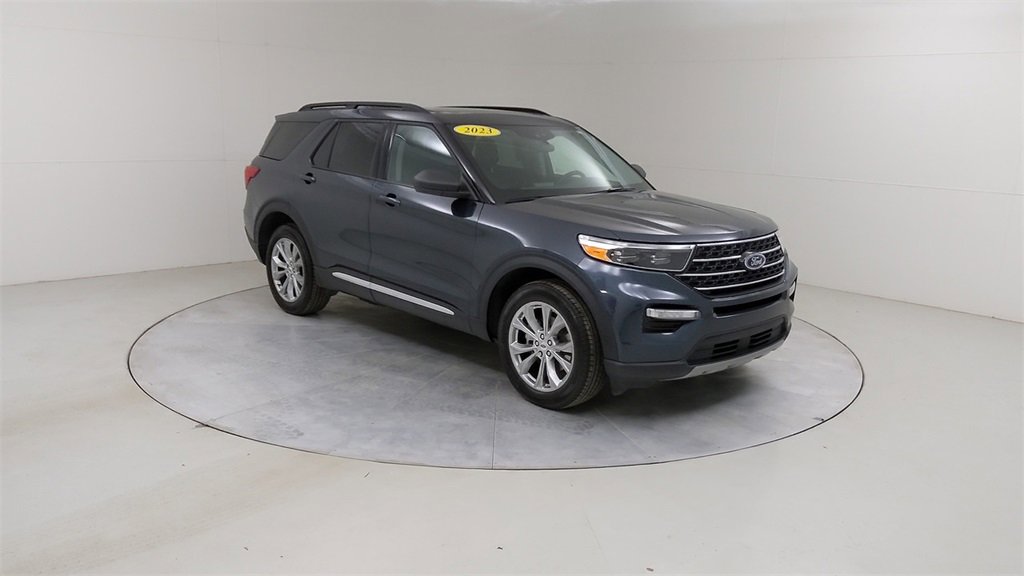 Certified 2023 Ford Explorer XLT w/ Equipment Group 202A image 12