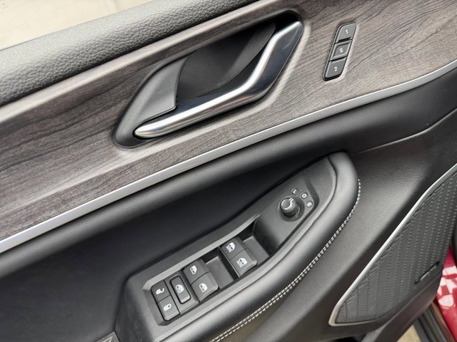 Used 2022 Jeep Grand Cherokee Limited 4xe image 12