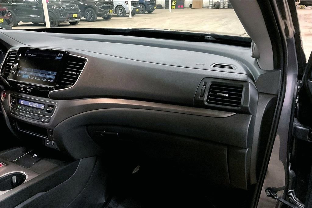 Used 2025 Honda Ridgeline RTL image 15