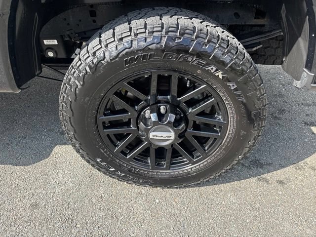Certified 2022 Ford F250 XLT w/ Black Appearance Package AWD/4WD image 11