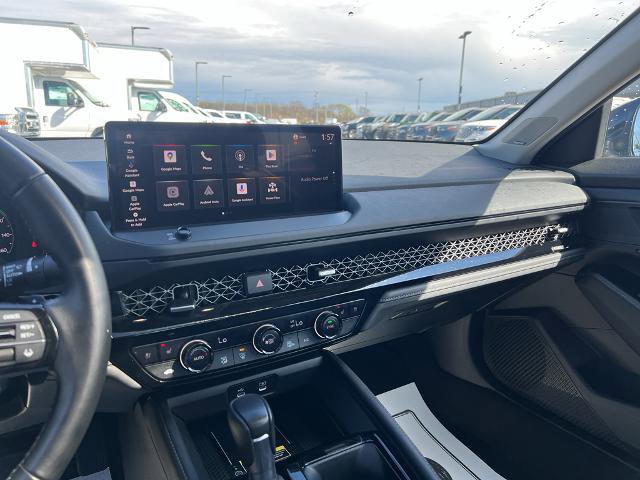 Used 2024 Honda Accord Touring image 11