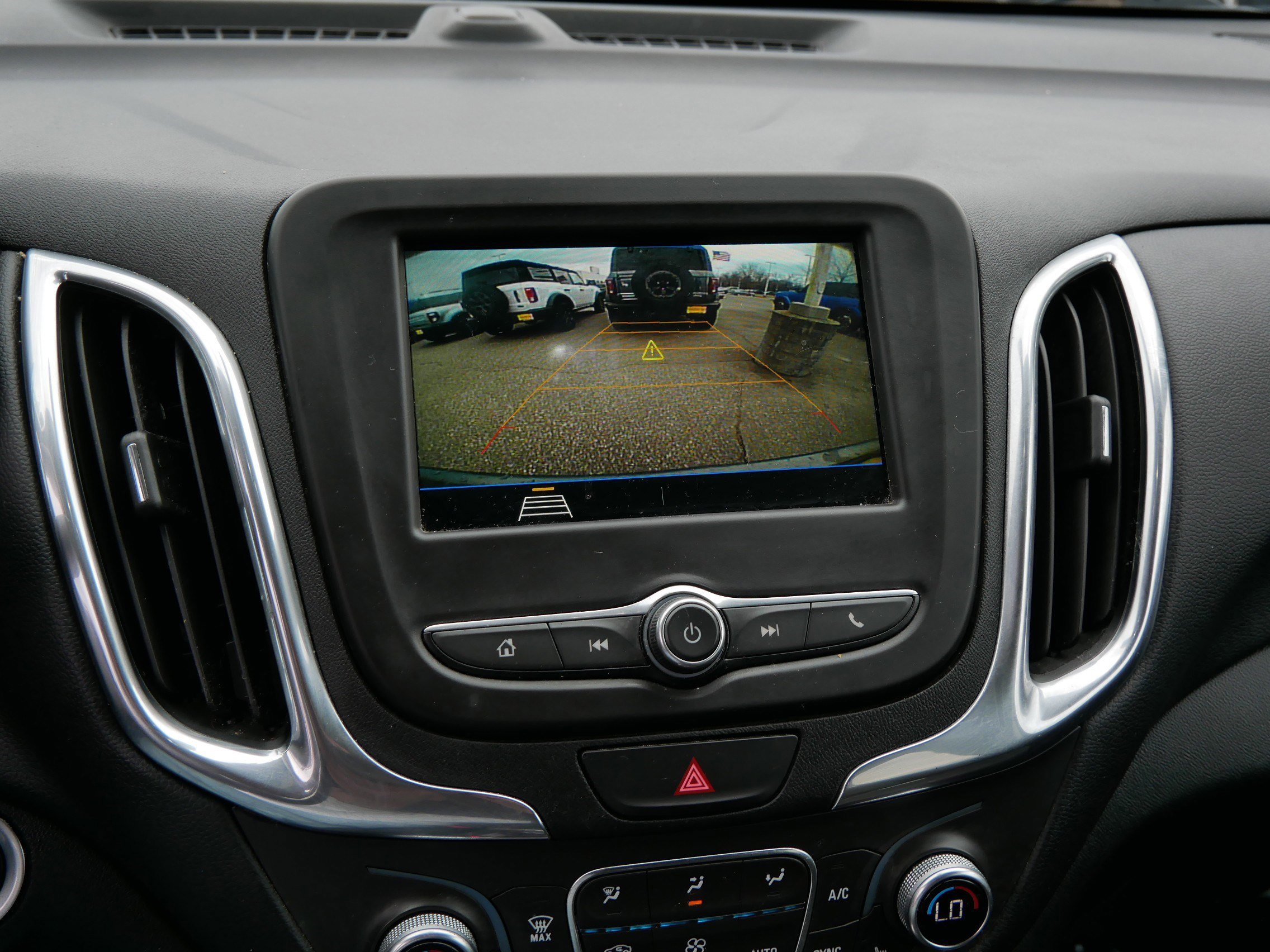 Used 2019 Chevrolet Equinox LT image 33