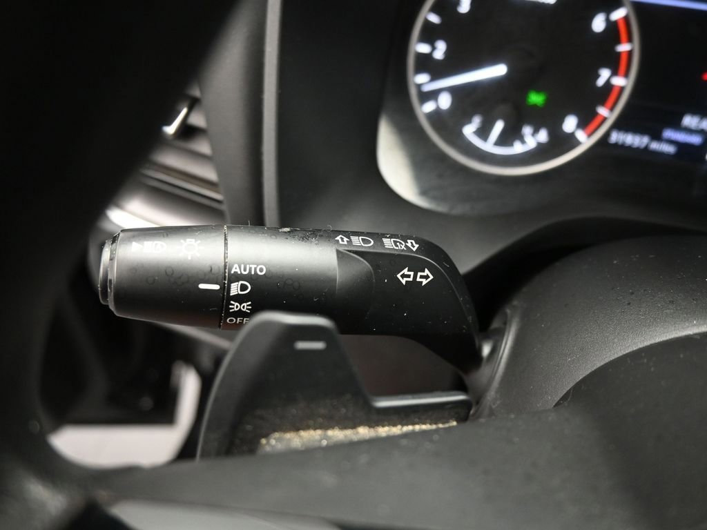 Used 2021 Nissan Rogue SV image 40