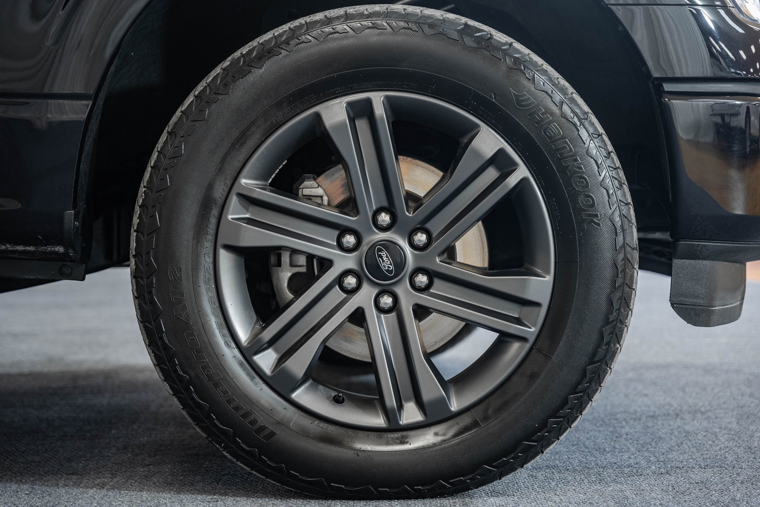 Certified 2023 Ford F150 Lariat w/ Equipment Group 502A High image 21