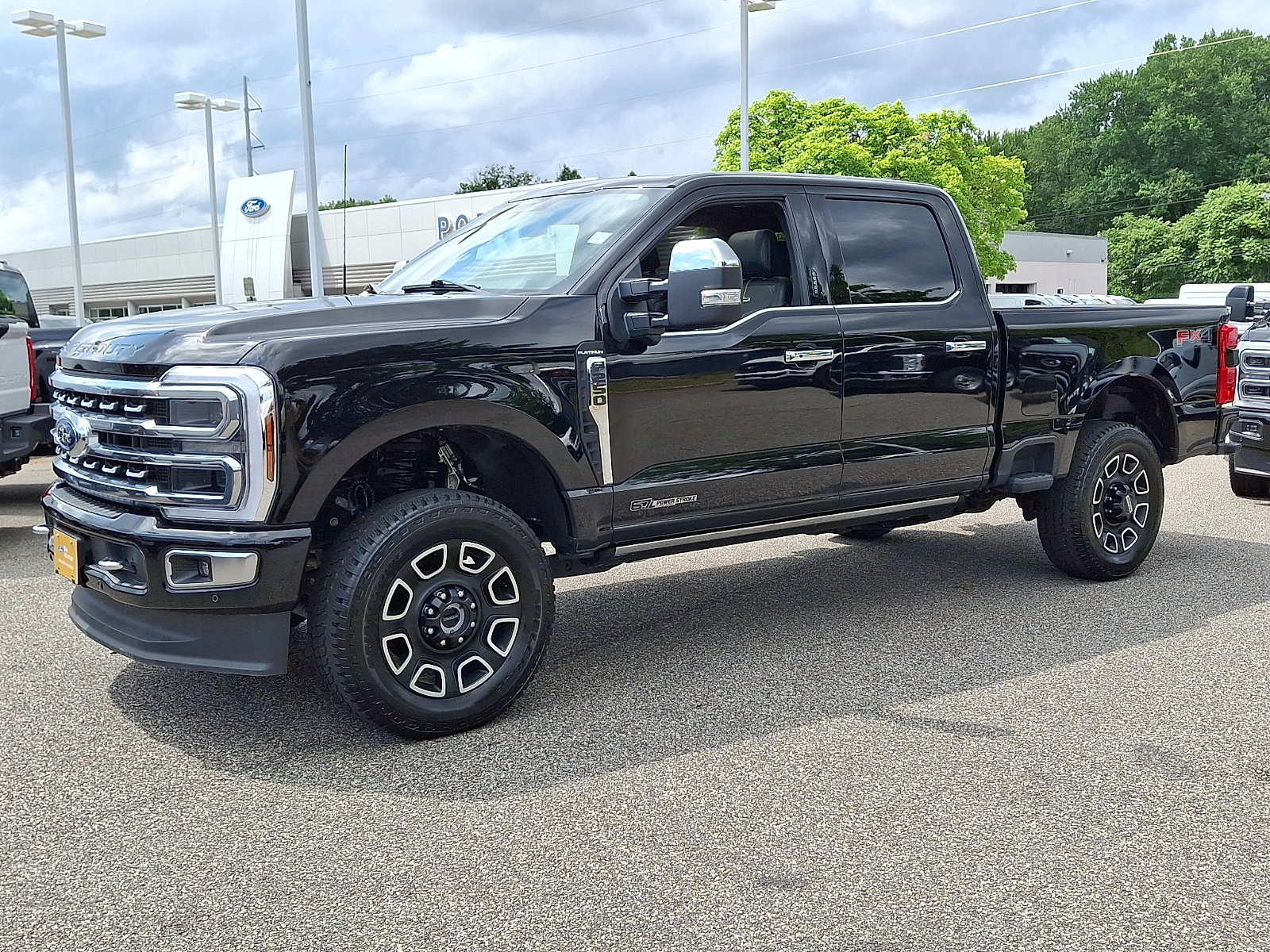 Certified 2024 Ford F250 Platinum w/ FX4 Off-Road Package AWD/4WD image 5