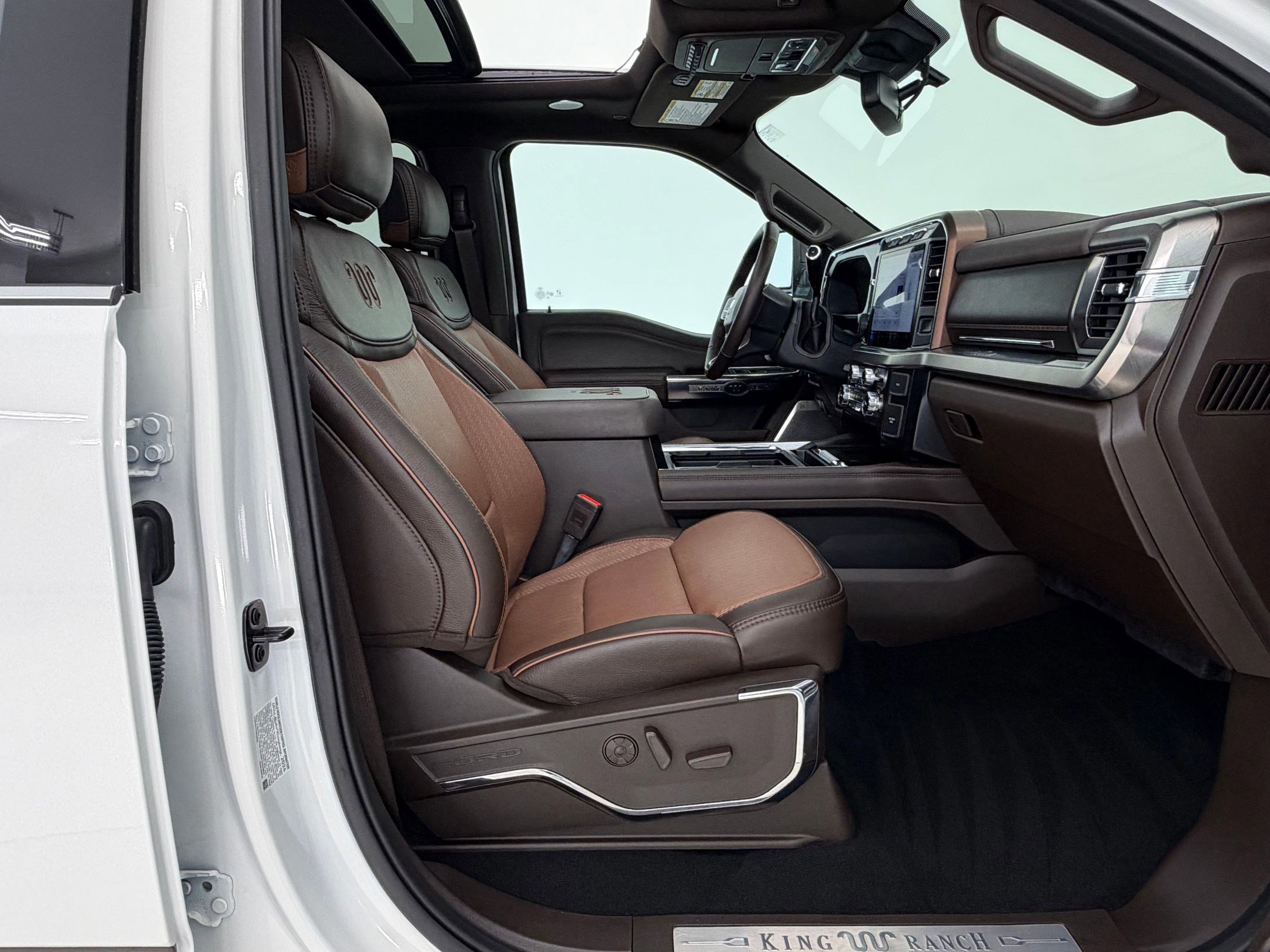 Certified 2024 Ford F350 King Ranch w/ Tremor Off-Road Package image 31