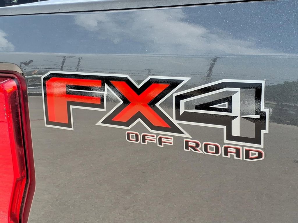 Certified 2020 Ford F250 XL w/ STX Appearance Package AWD/4WD image 10