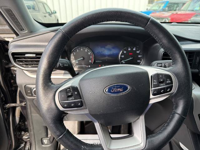 Certified 2022 Ford Explorer XLT w/ Equipment Group 202A AWD/4WD image 10