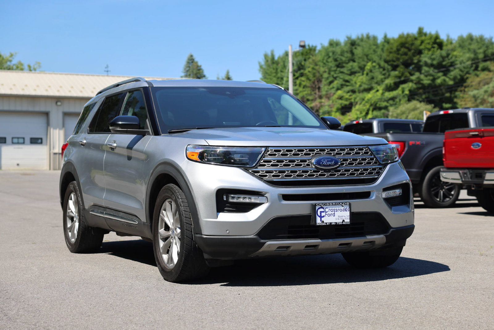 Certified 2023 Ford Explorer Limited w/ Limited Technology Package AWD/4WD image 3