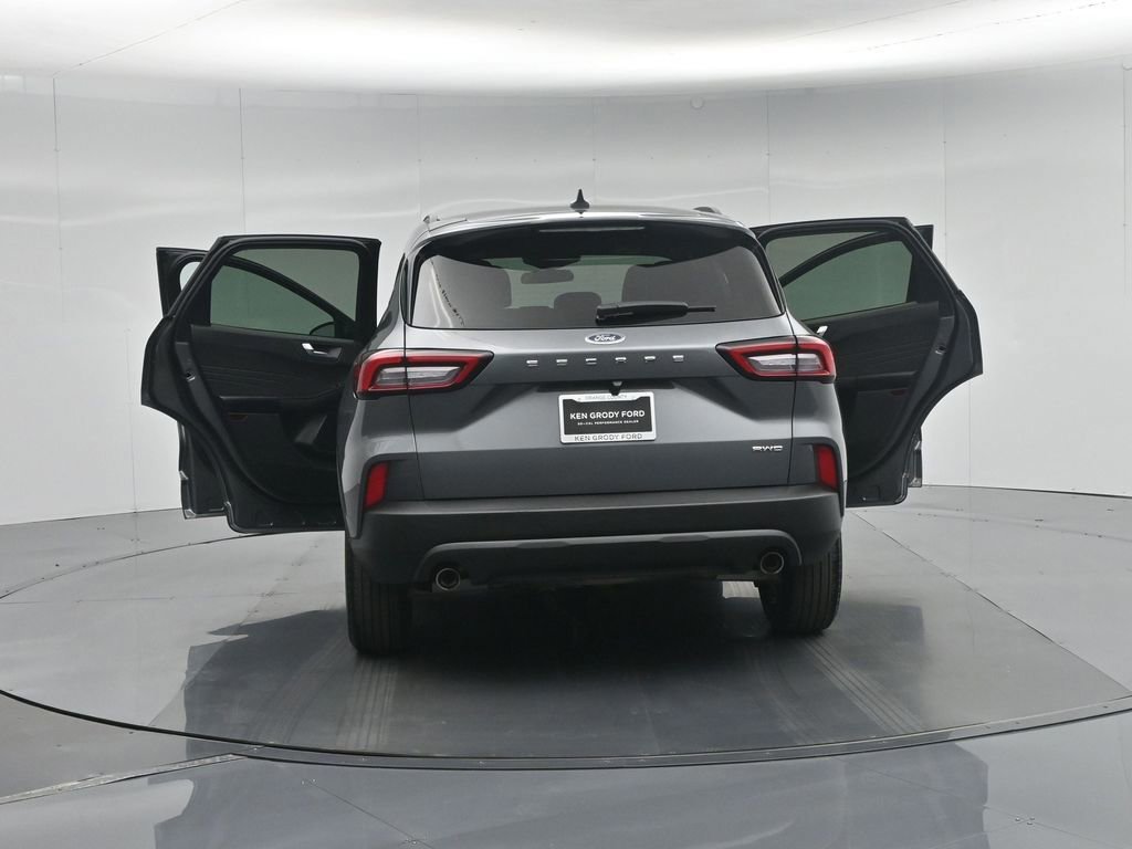 Certified 2025 Ford Escape ST-Line AWD/4WD image 38