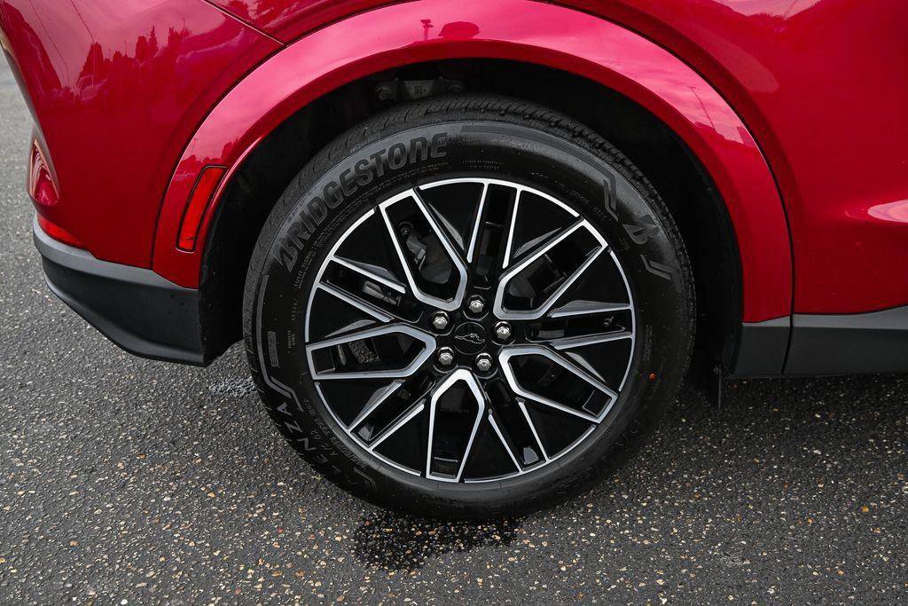 Certified 2025 Ford Mustang Mach-E Premium AWD/4WD image 14