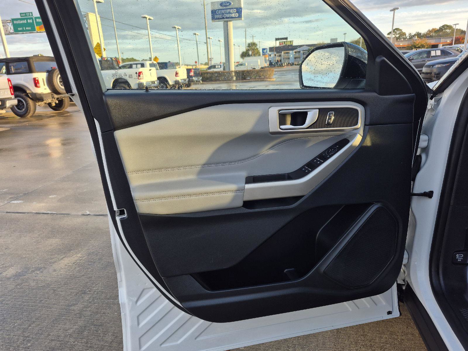 Certified 2023 Ford Explorer XLT w/ Equipment Group 202A image 13