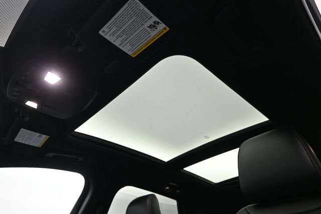 Certified 2024 Ford Edge ST-Line AWD/4WD image 11