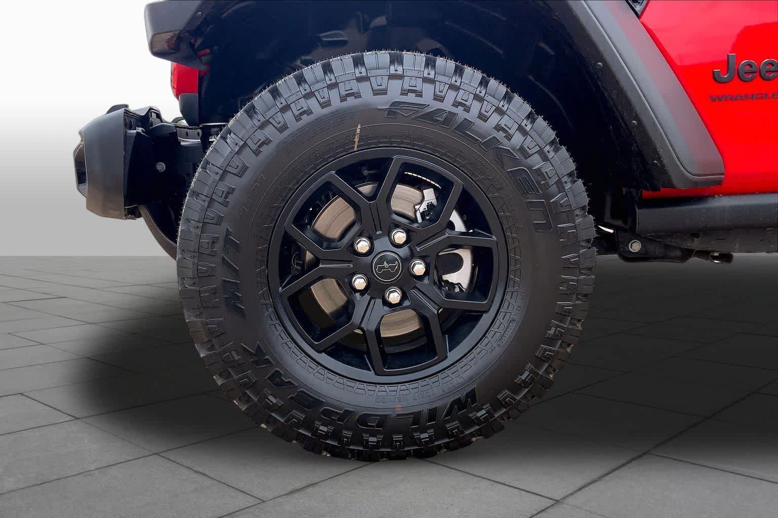 Used 2025 Jeep Wrangler Unlimited Sport AWD/4WD image 11