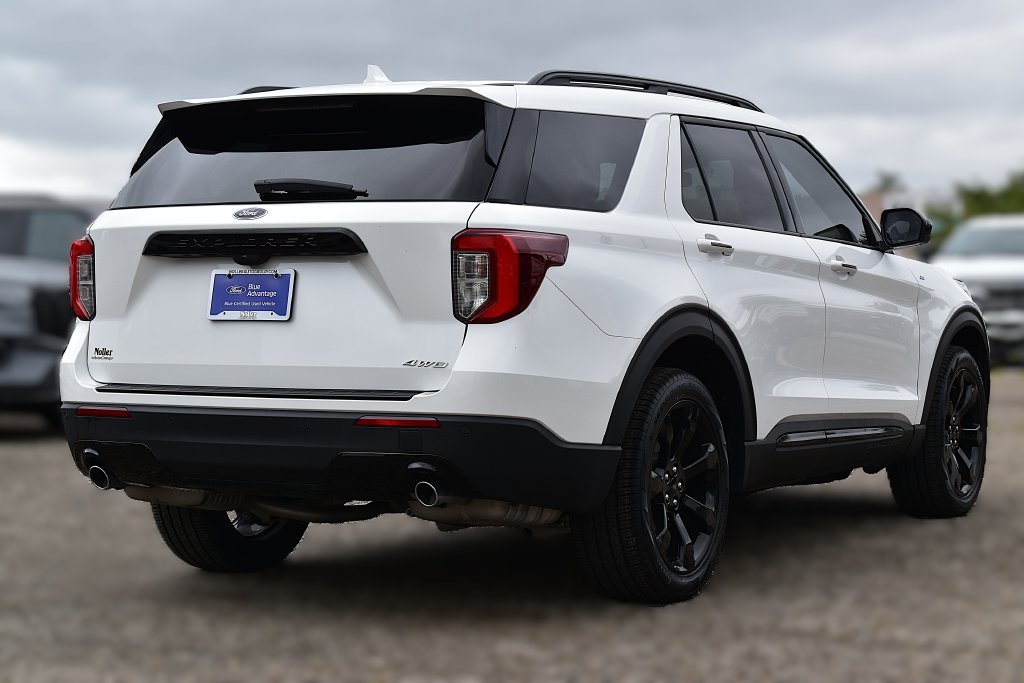 Certified 2023 Ford Explorer ST-Line AWD/4WD image 7