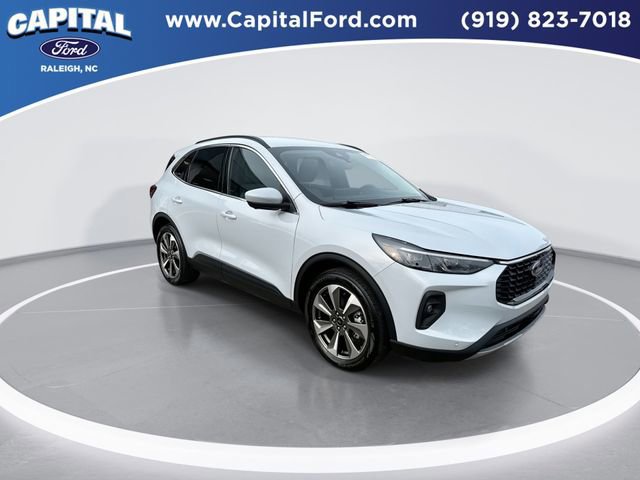 Certified 2025 Ford Escape Platinum w/ Premium Technology Package image 8