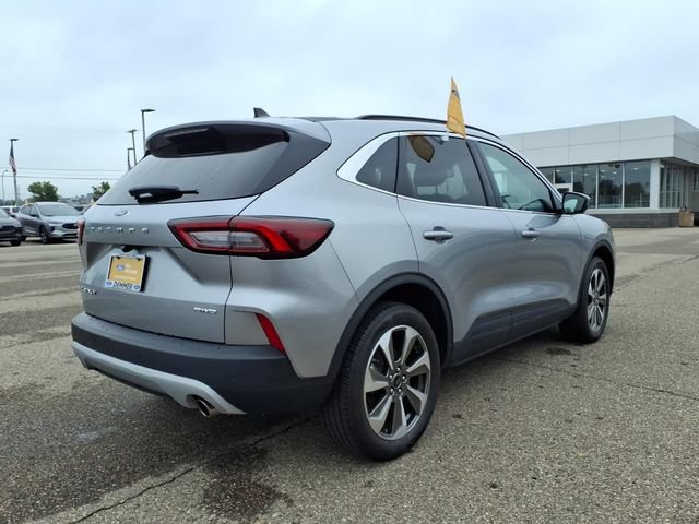 Certified 2024 Ford Escape Platinum AWD/4WD image 7
