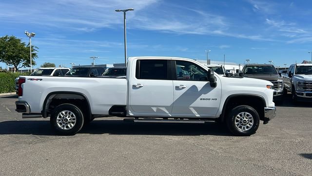 Used 2025 Chevrolet Silverado 2500 LT w/ Convenience Package AWD/4WD image 2