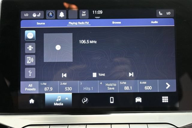 Used 2023 Jeep Compass Limited w/ Elite Group AWD/4WD image 19