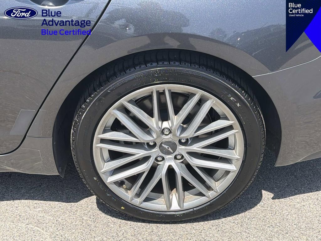 Used 2021 Genesis G70 2.0T w/ Elite Package RWD image 7