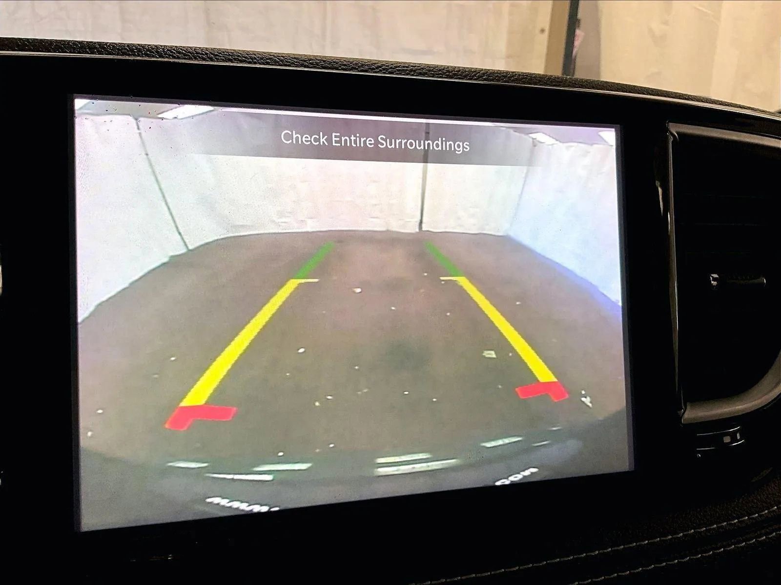 Used 2023 Chrysler Pacifica Limited FWD image 20